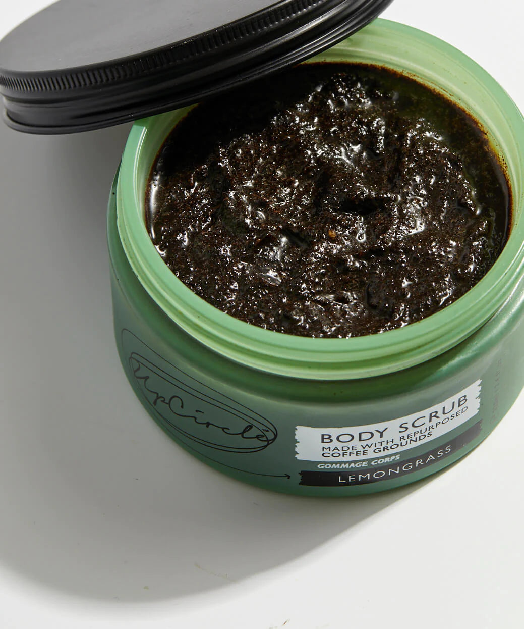 UpCircle Coffee Body Scrub with Lemongrass is formulated with repurposed natural ingredients, it is a gentle exfoliant, Shea butter conditions the skin, while Arabica coffee grounds sourced from artisan coffee shops act as a natural scrub and lemongrass, lime and coconut oils provide nourishment.